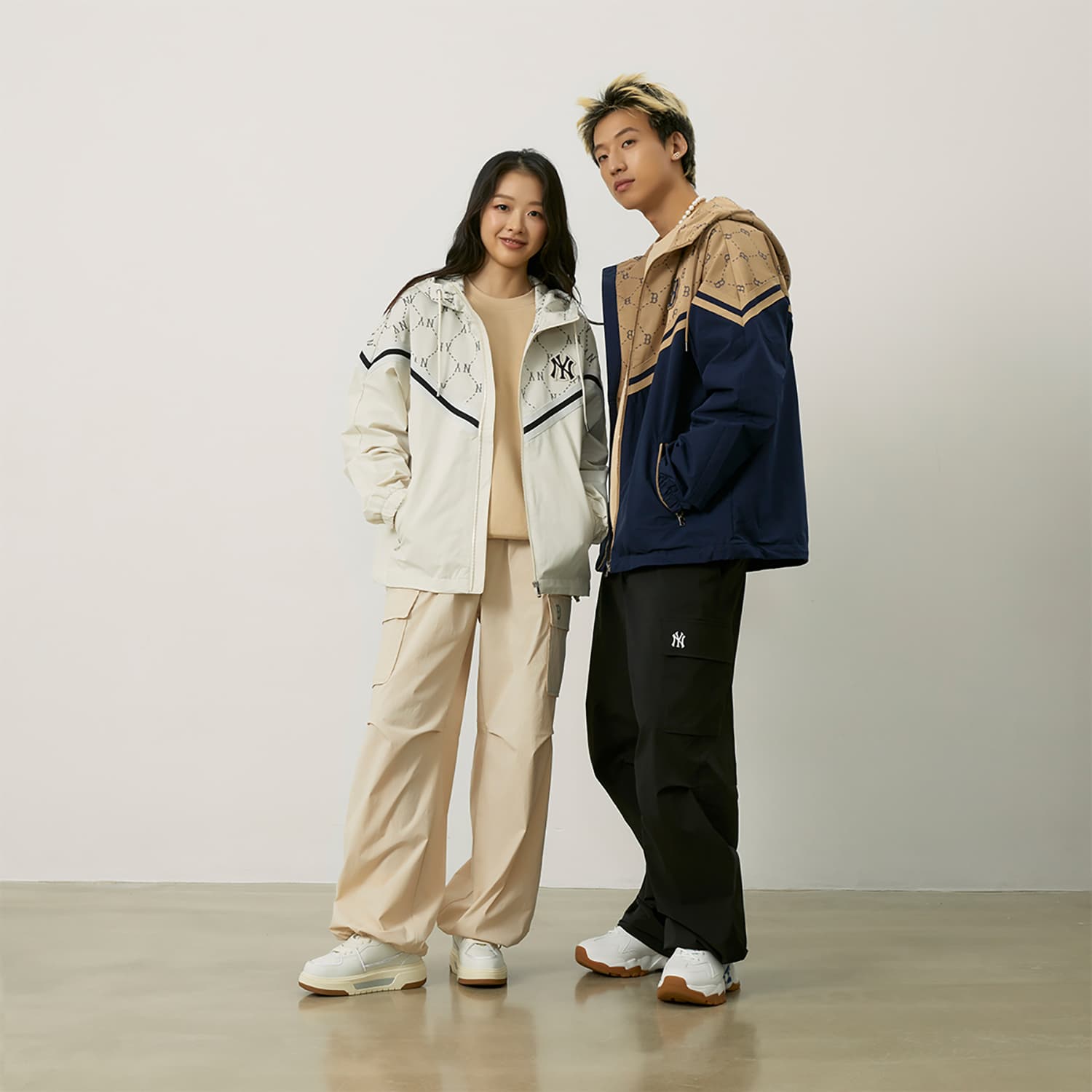 Куртка MLB MONOGRAM Коллекция Boston Red Sox FW24 Ветрозащитный Куртка Unisex Light Бежевый - изображение 8