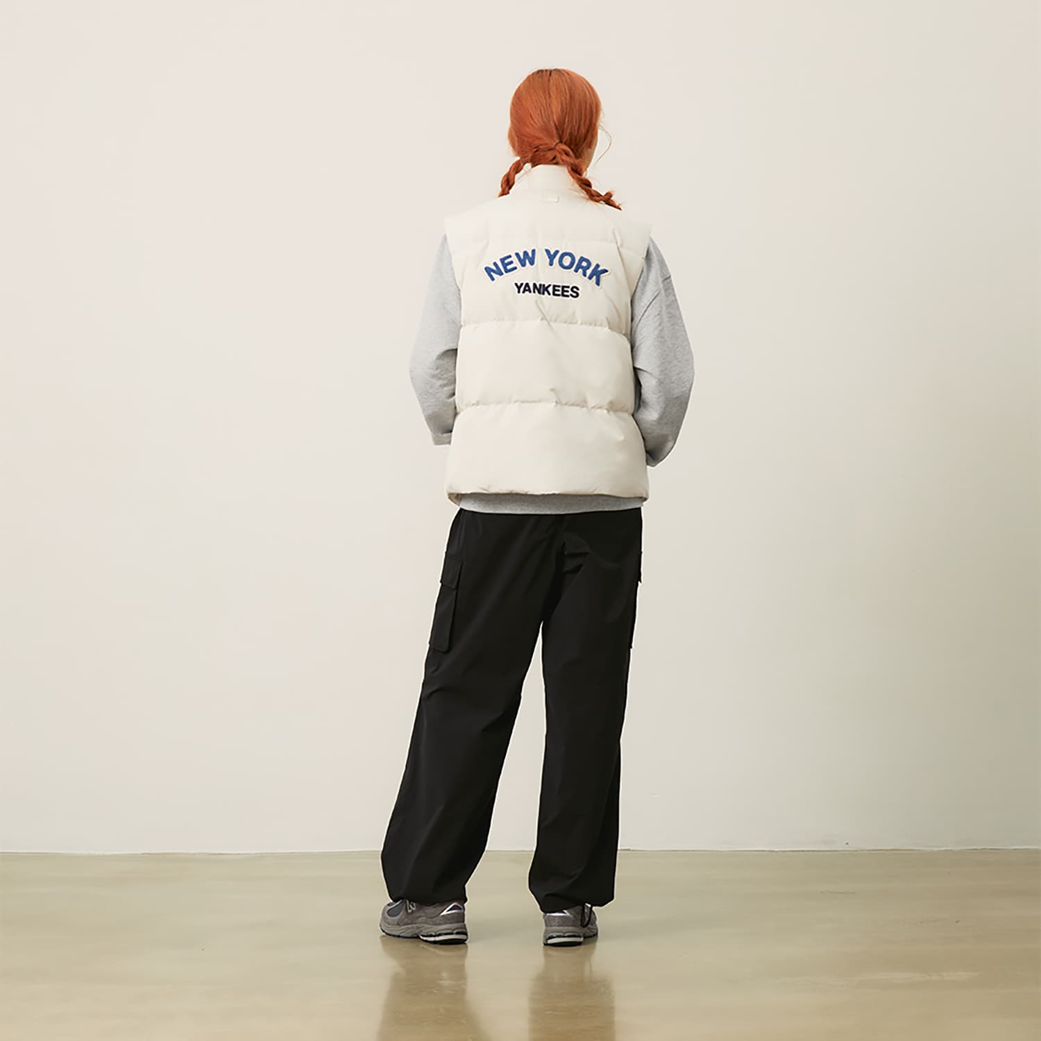 Куртка MLB Preppy Style Collection New York Yankees Пуховый жилет Унисекс Темный крем - изображение 7