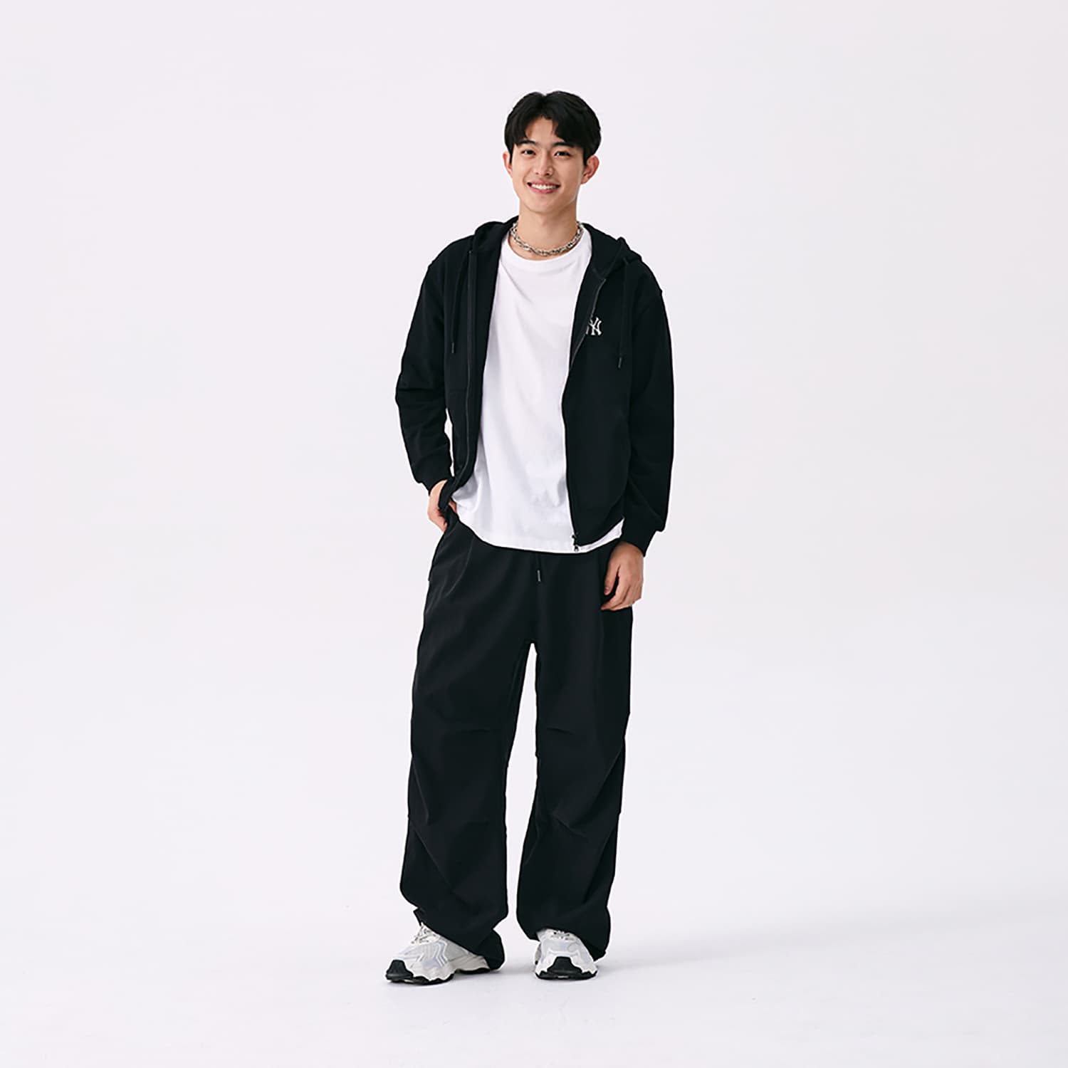 Штаны MLB New York Yankees Basic Collection SS25 Повседневные Штаны Мужские Черные - изображение 4