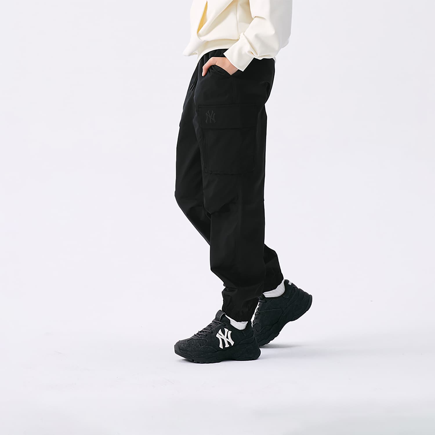 Штаны MLB New York Yankees Basic Collection SS25 Повседневные штаны Унисекс Черные - изображение 7