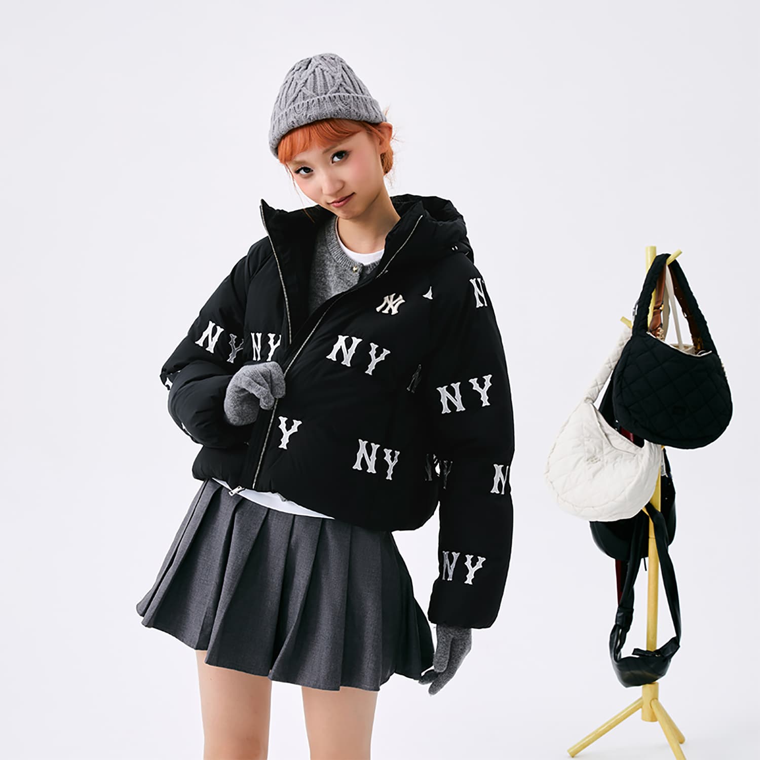 Пуховик MLB New York Yankees 24FW Down Jacket Женская Черная - изображение 4