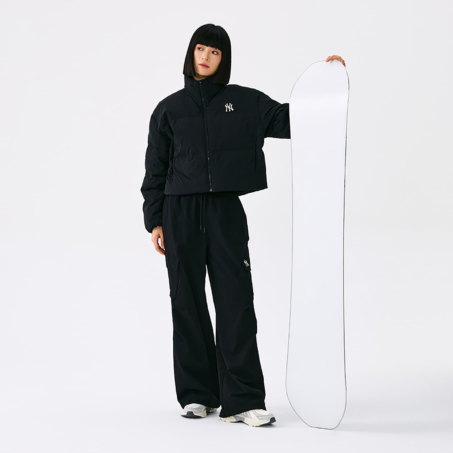 Пуховик MLB New York Yankees Basic Collection FW25 Пуховик Женский - изображение 3