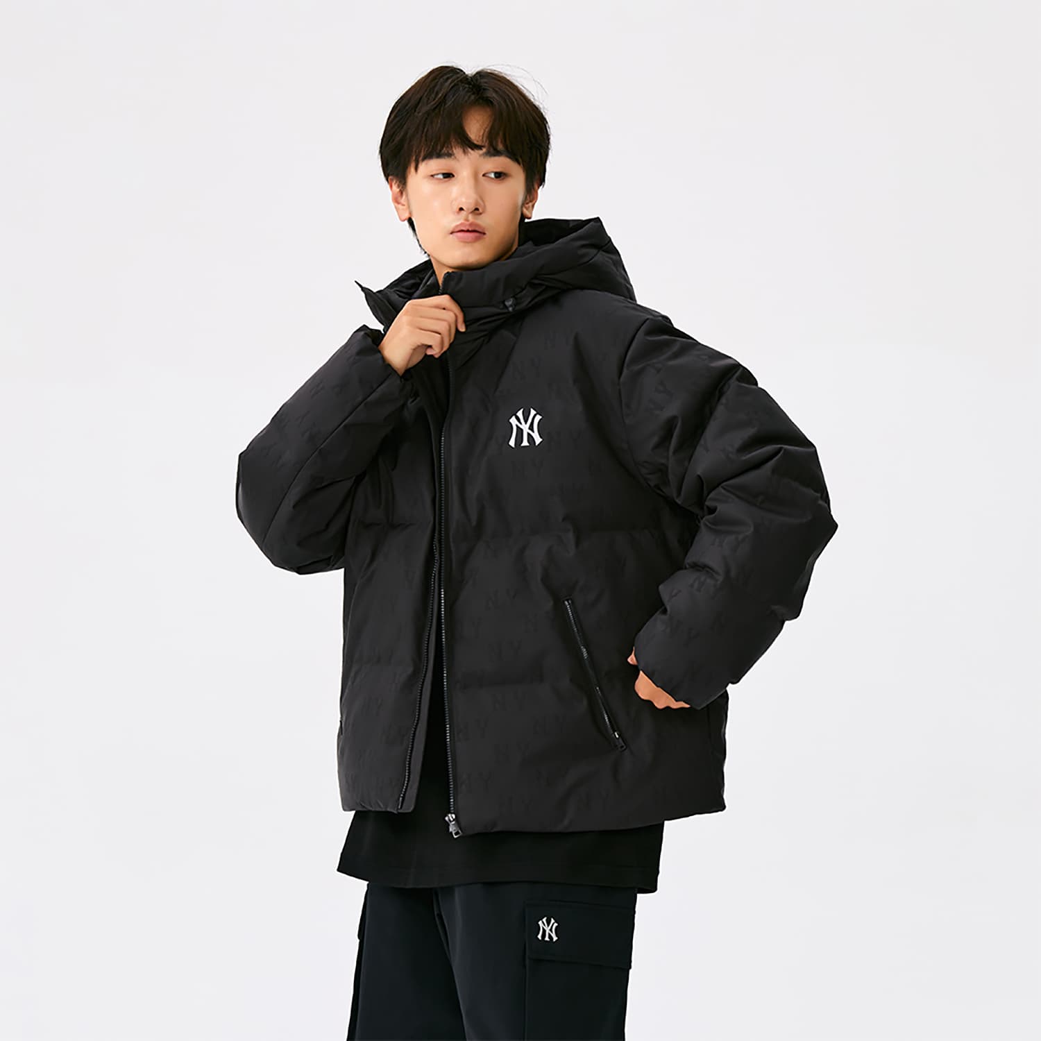 Зимняя куртка MLB MONOGRAM FW25 Пуховик Унисекс - изображение 6