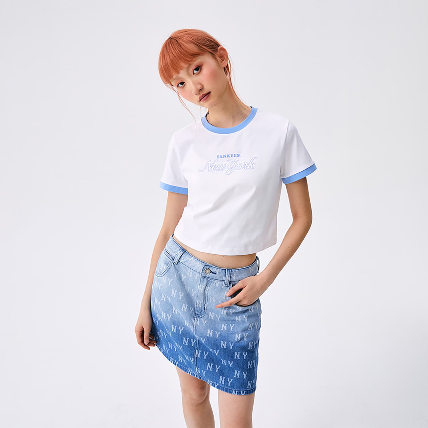 Футболка MLB Preppy Style Collection New York Yankees SS25 T Рубашка Женская Экрю - изображение 3