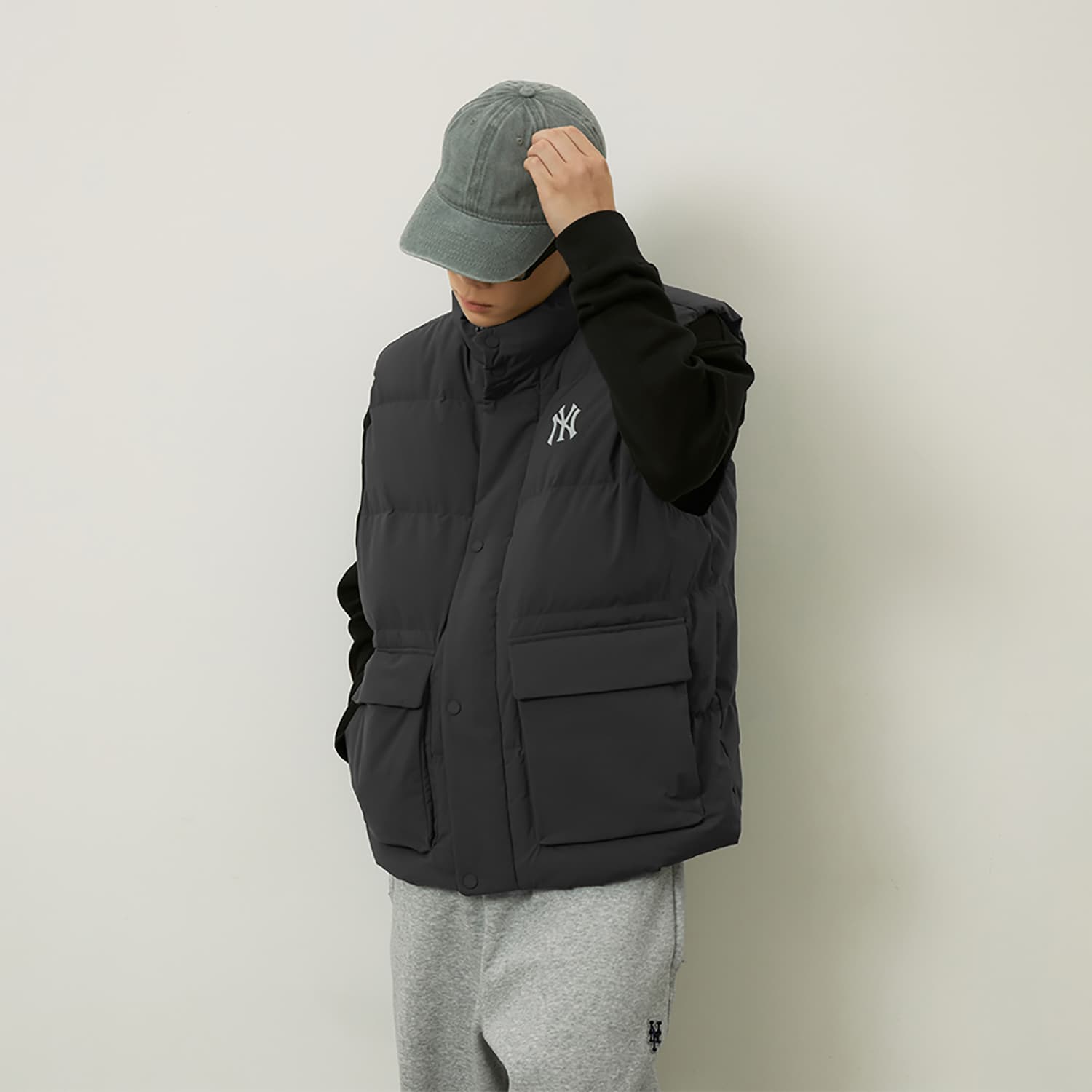 Куртка MLB New York Yankees Basic Collection Пуховый жилет Унисекс Угольный серый - изображение 6