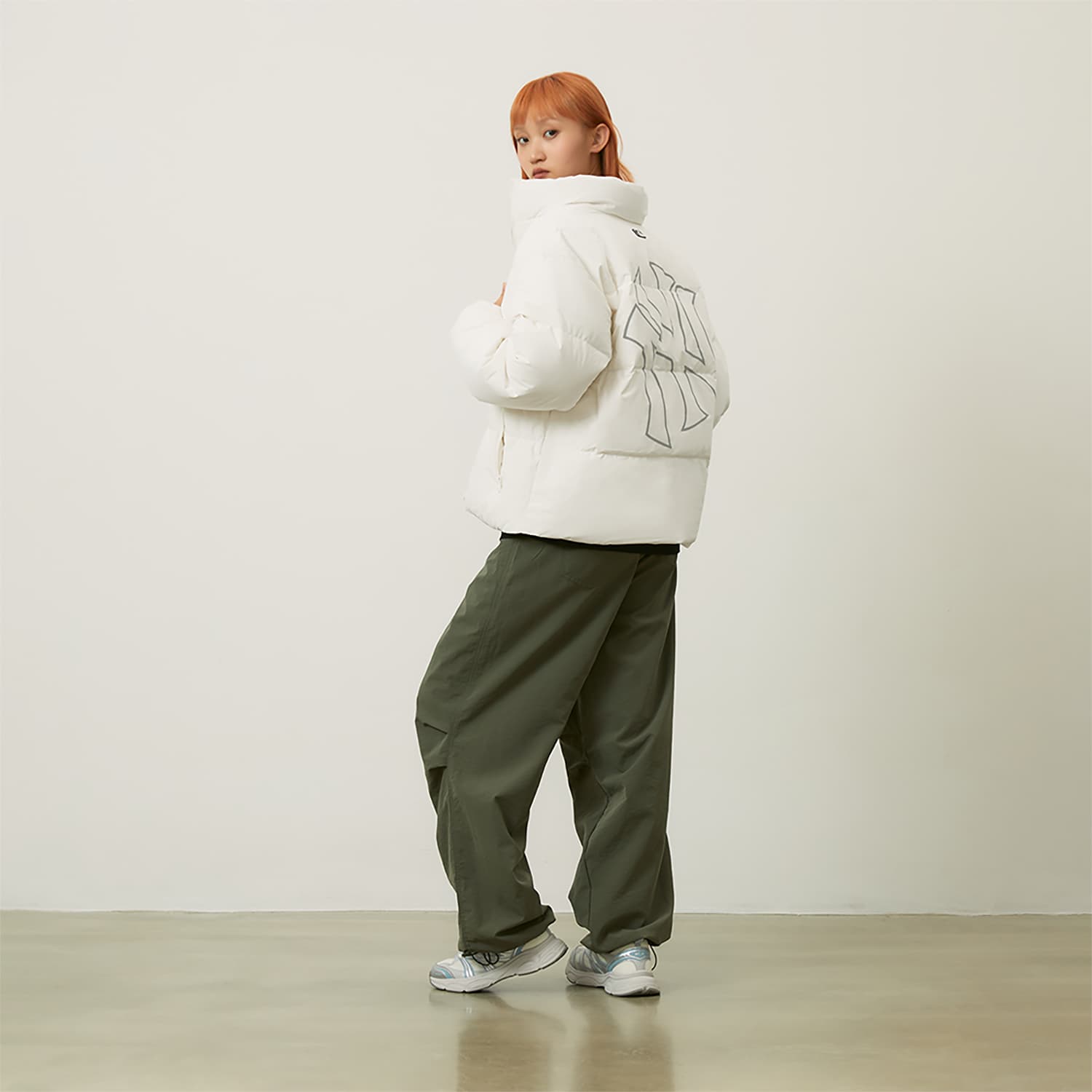 Зимняя куртка mlb New York Yankees Basic Collection FW24 Пуховик Унисекс Кремы - изображение 5