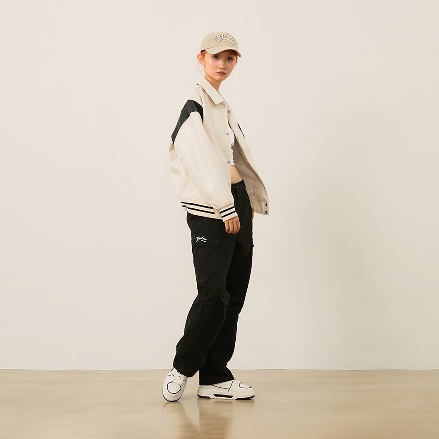 Штаны MLB Preppy Style Collection New York Yankees FW24 Карго Брюки Унисекс Черные - изображение 5
