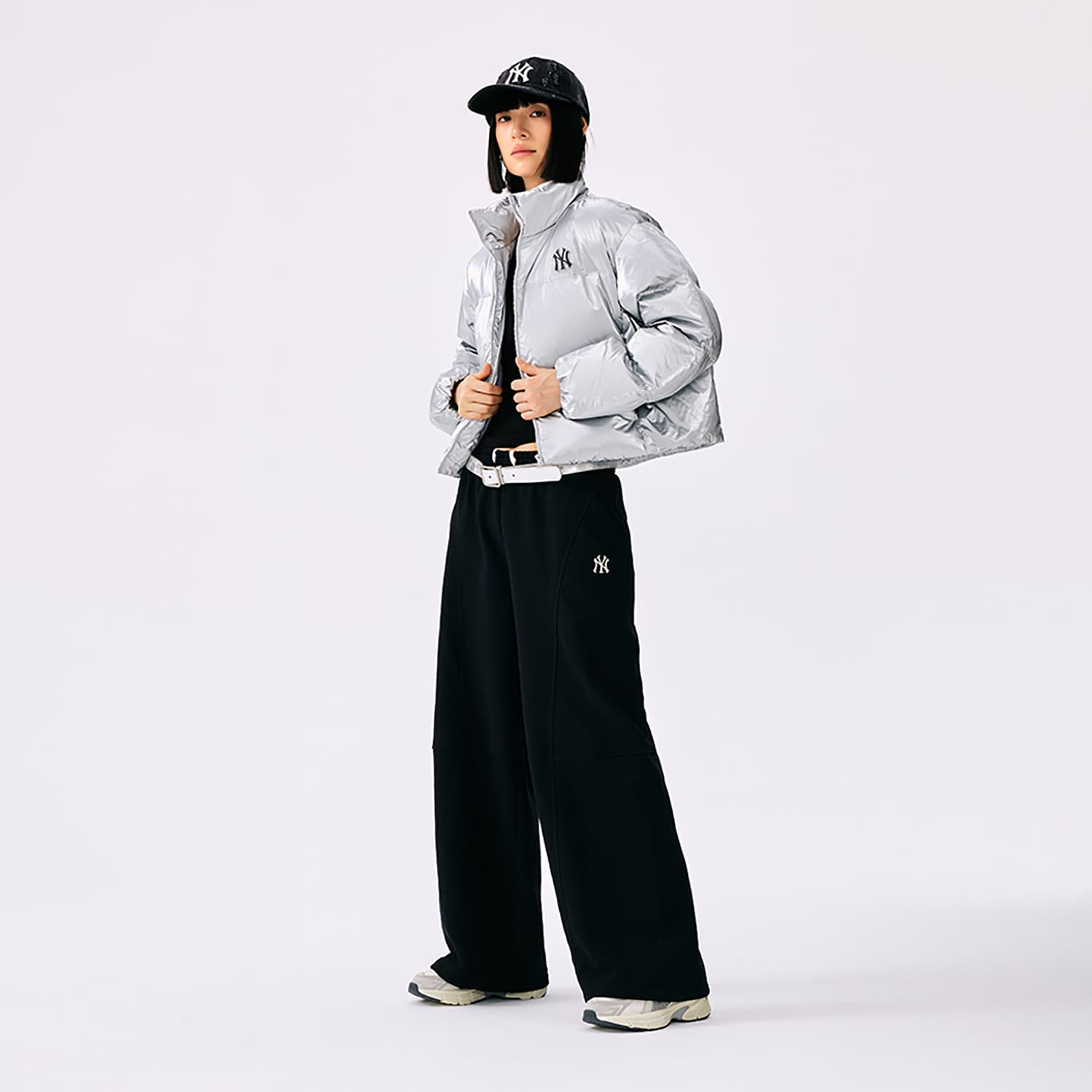 Пуховик MLB New York Yankees Basic Collection FW25 Пуховик Женский - изображение 7