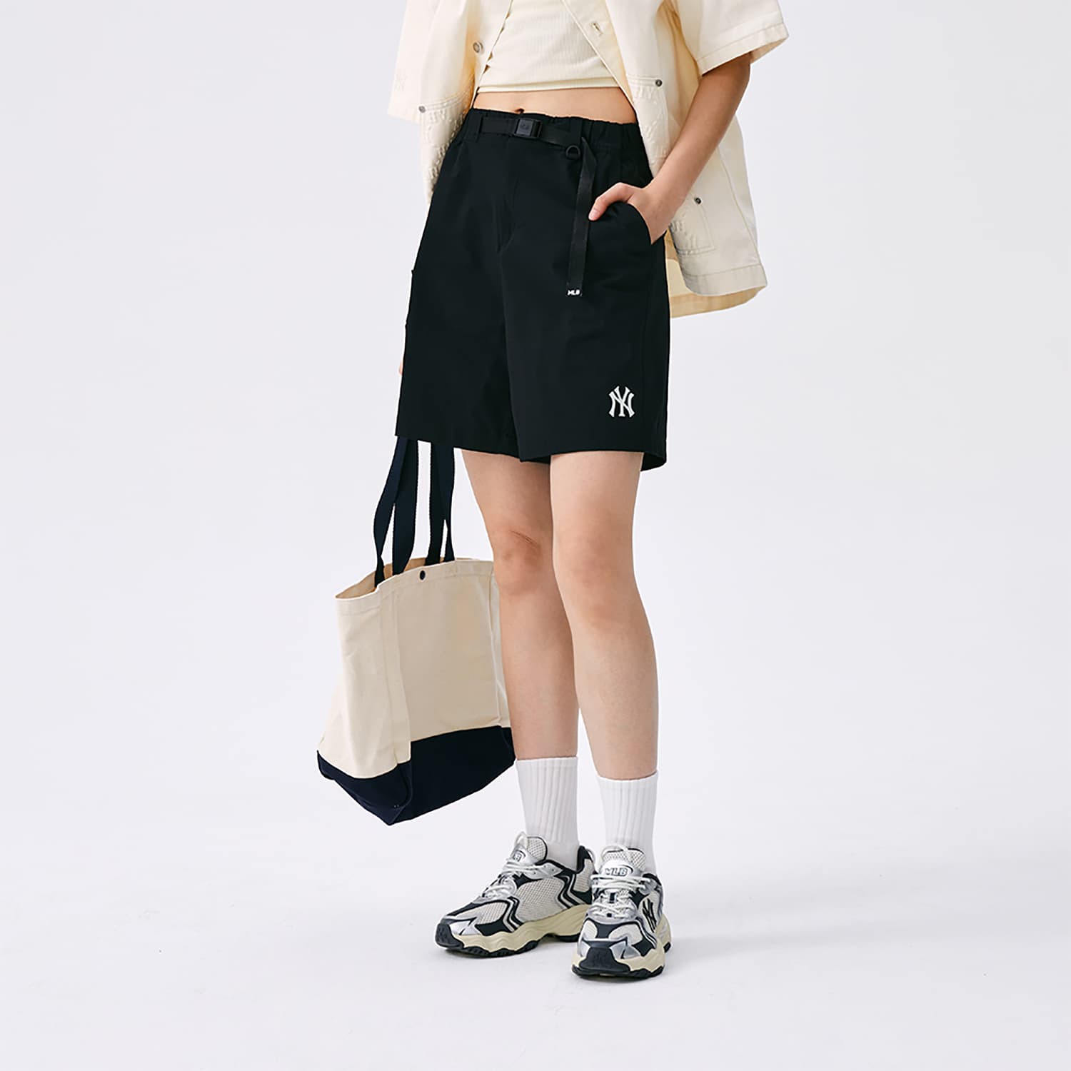 MLB New York Yankees Basic Collection SS25 Карго Шорты Унисекс Черные - изображение 4