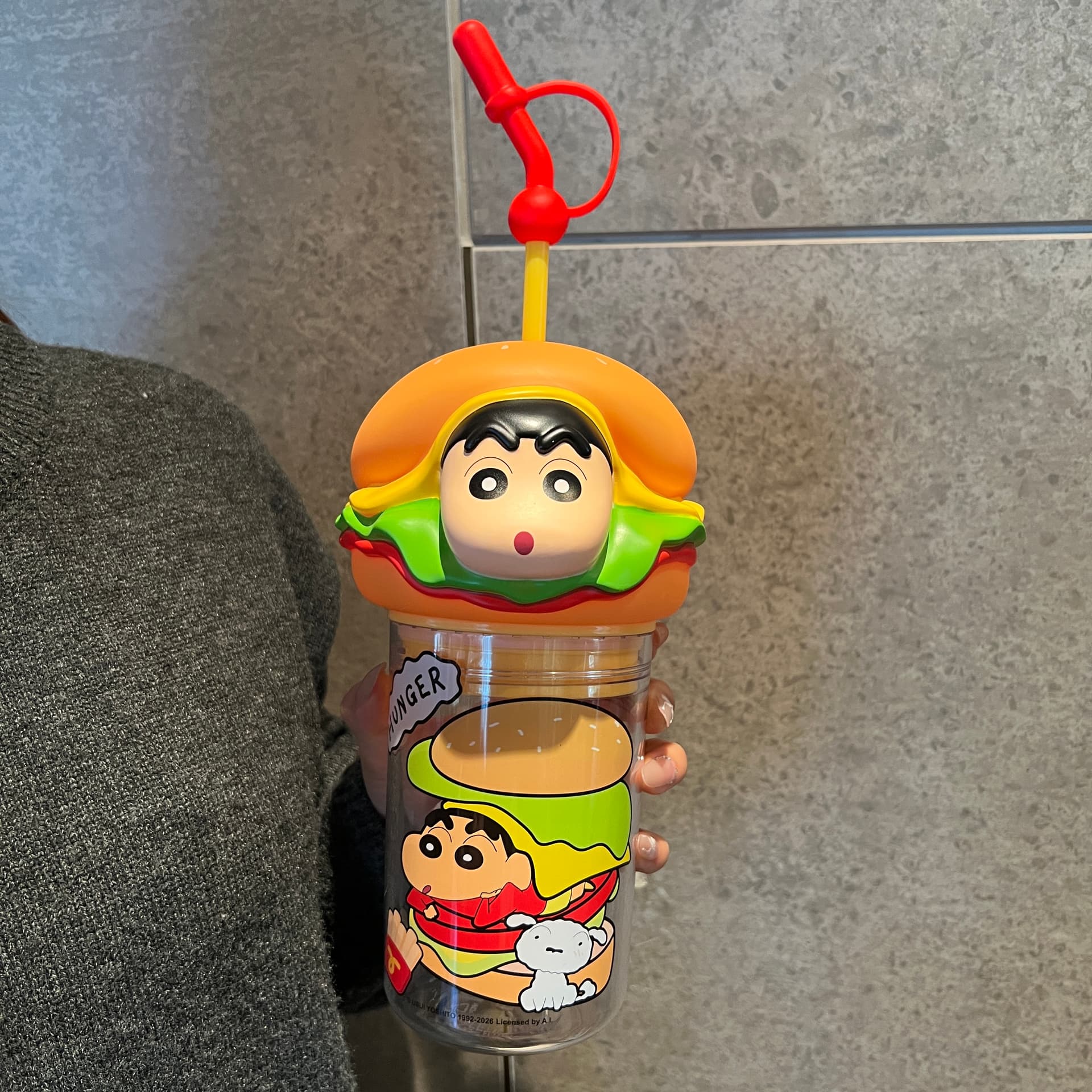 Crayon Shinchan Коллаборация Tritan Пластиковая Водяная Чашка 660 мл - изображение 2