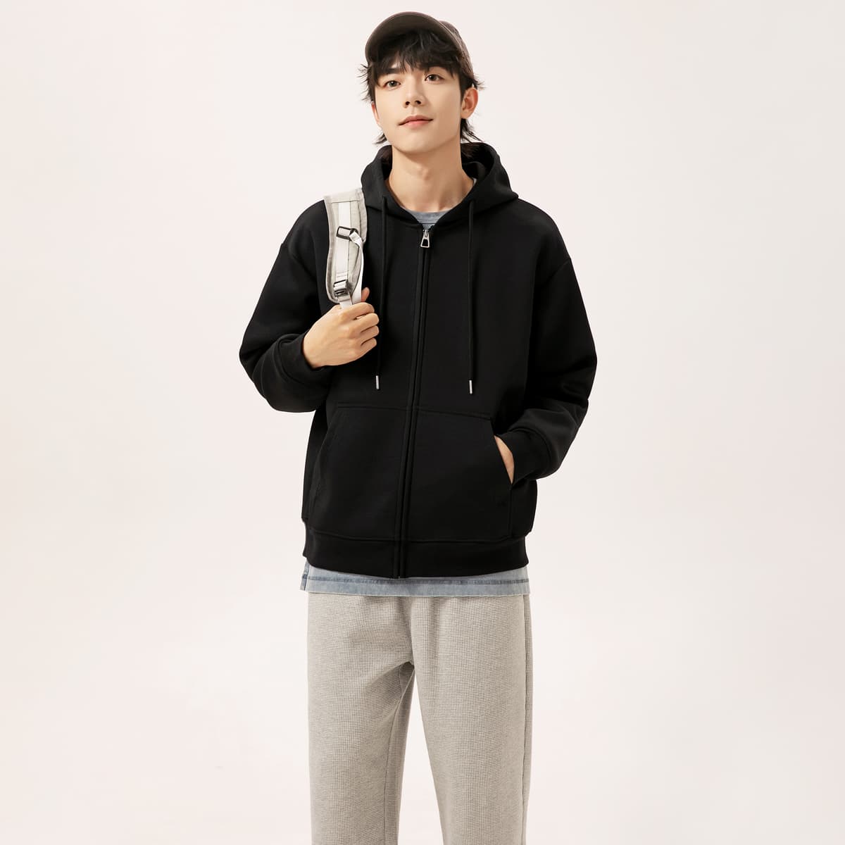 Худи MINISO - изображение 3