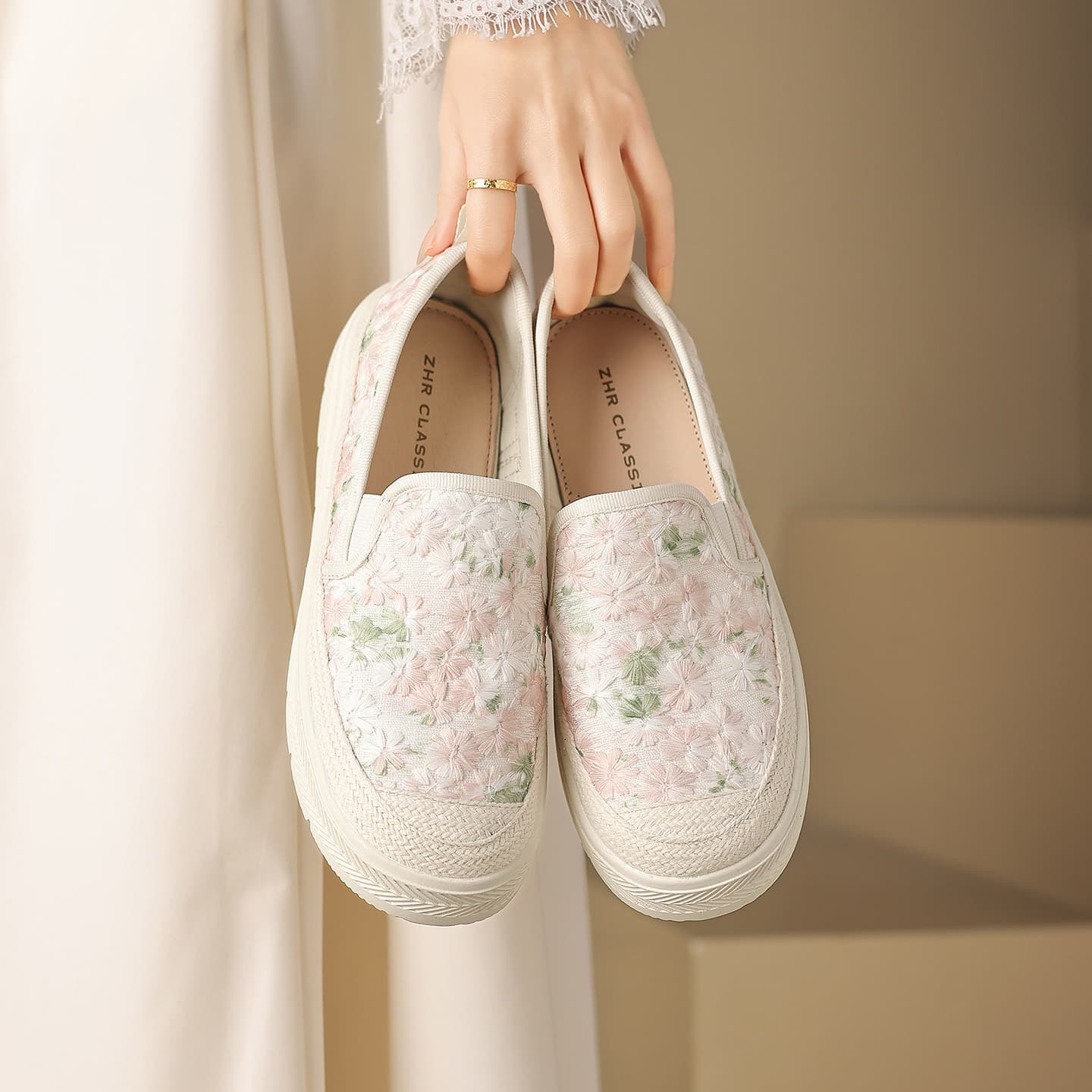 Кроссовки ZHR CHANEL Inspired Коллекция визуально увеличивает рост устойчивая к истиранию легкая противоскользящая низкий топ - изображение 2