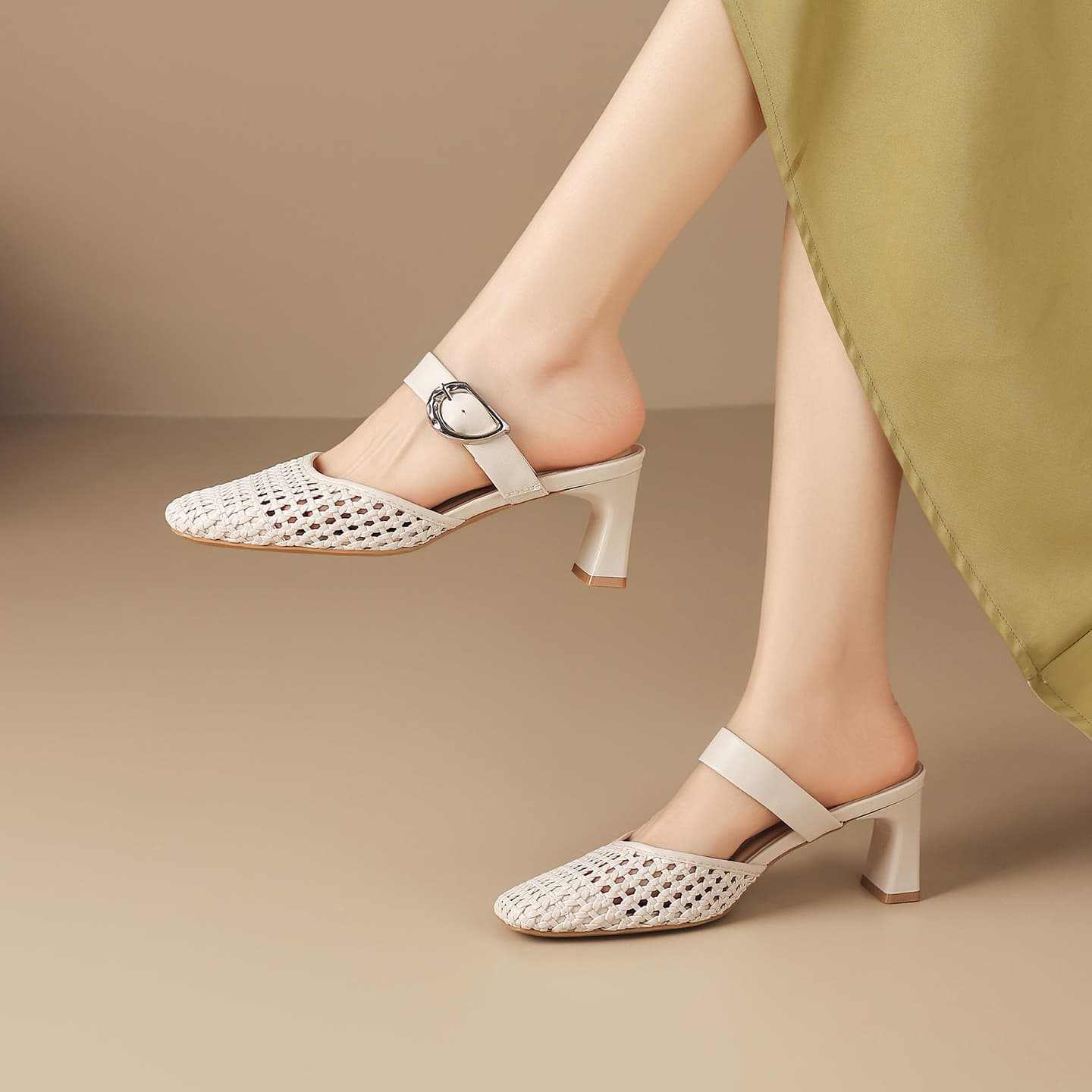 Сандалии ZHR Closed Slippers Beige Women's - изображение 3