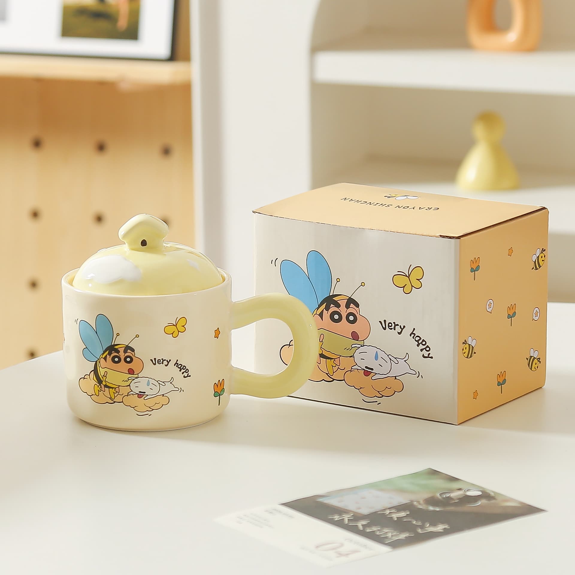 Crayon Shinchan Кружки Керамика Подстаканник Мультяшный Милый Стиль Креативный С крышкой 400 мл - изображение 2