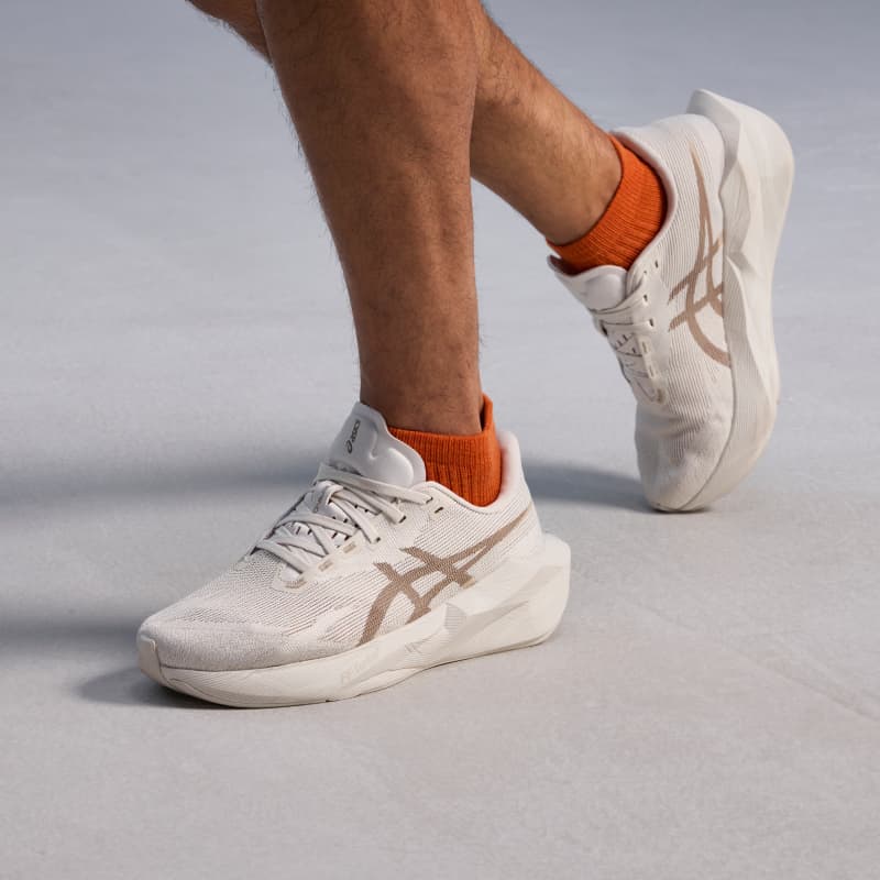 Кроссовки для бега ASICS NOVABLAST 6 Беговые кроссовки Низкий Топ Экрю Серый Мужской - изображение 6