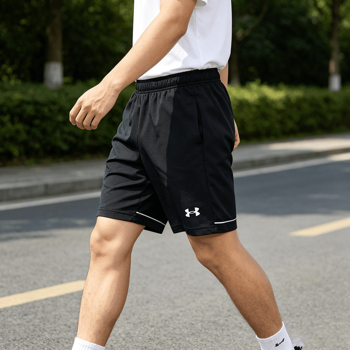 Тренировочные штаны Under Armour Черные Унисекс Спортивные Шорты - изображение 3