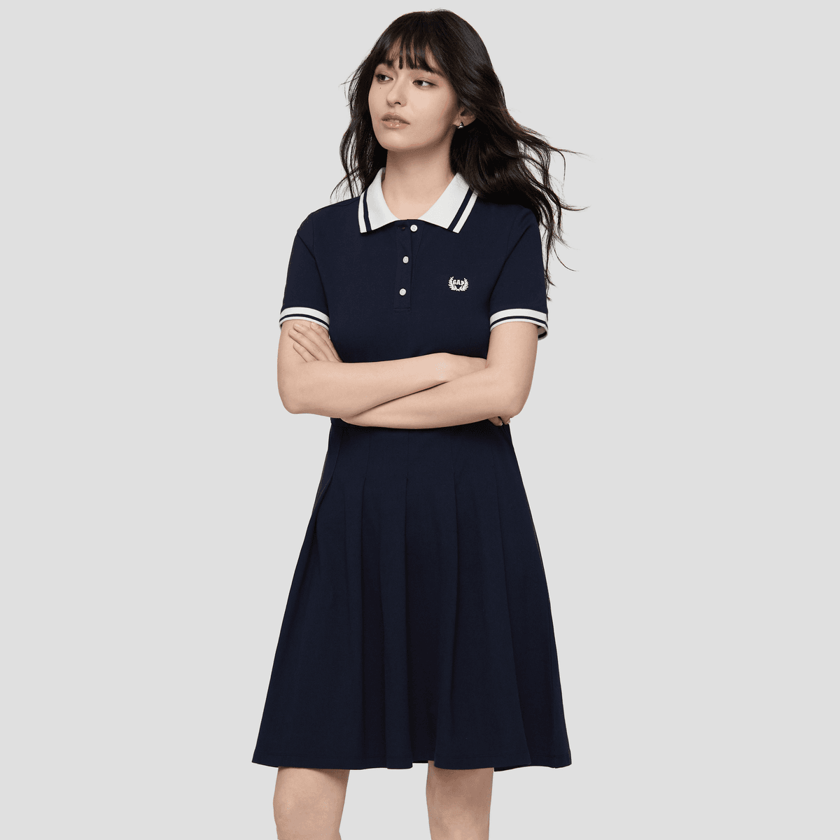 Платье GAP Короткое платье с короткими рукавами для женщин - изображение 5