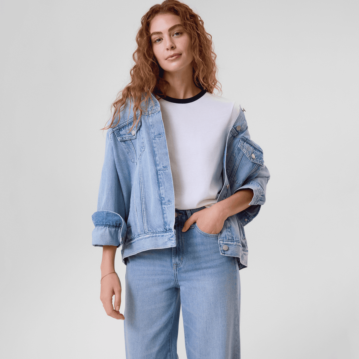 GAP co-brand Женские Джинсовые Куртки - изображение 3