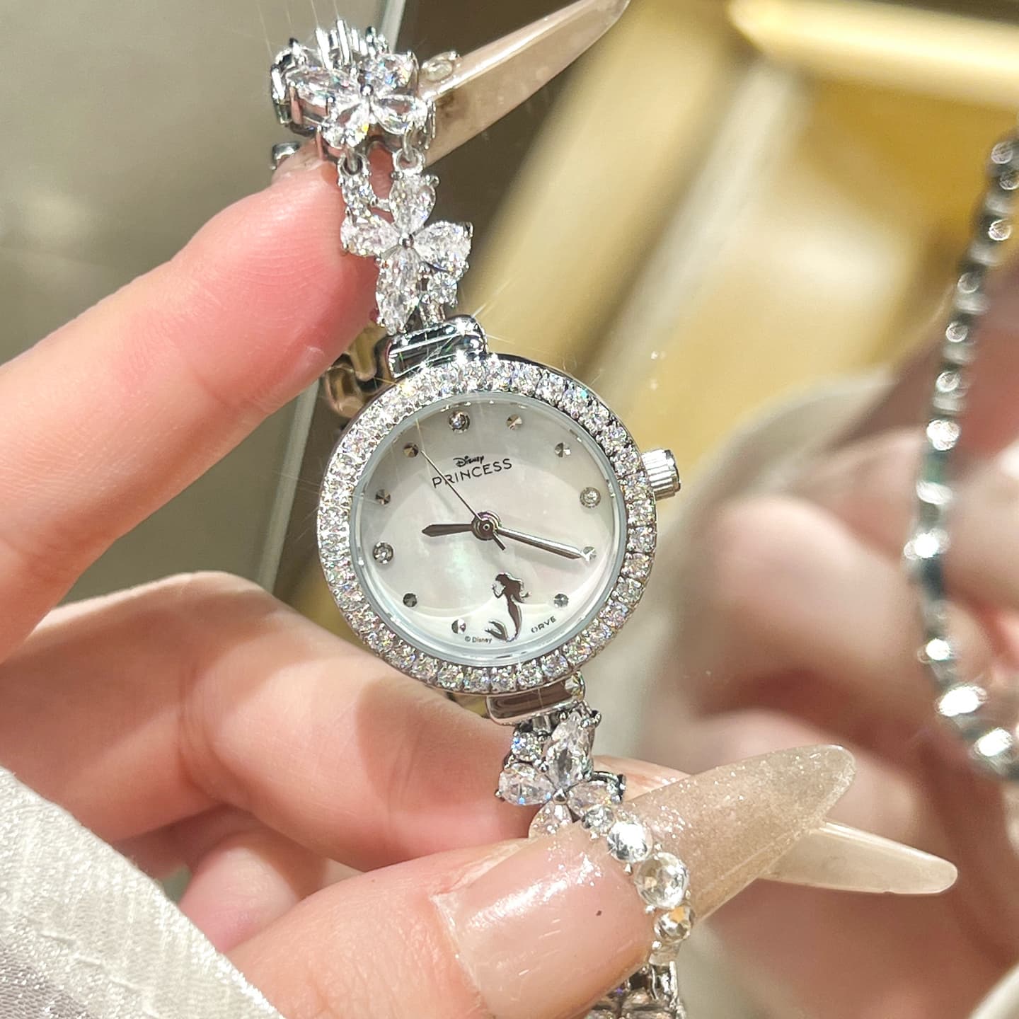 Часы Disney Wisteria Collection Кварцевый механизм Eco Friendly Медные Шнуровочные Часы Женские Часы - изображение 4