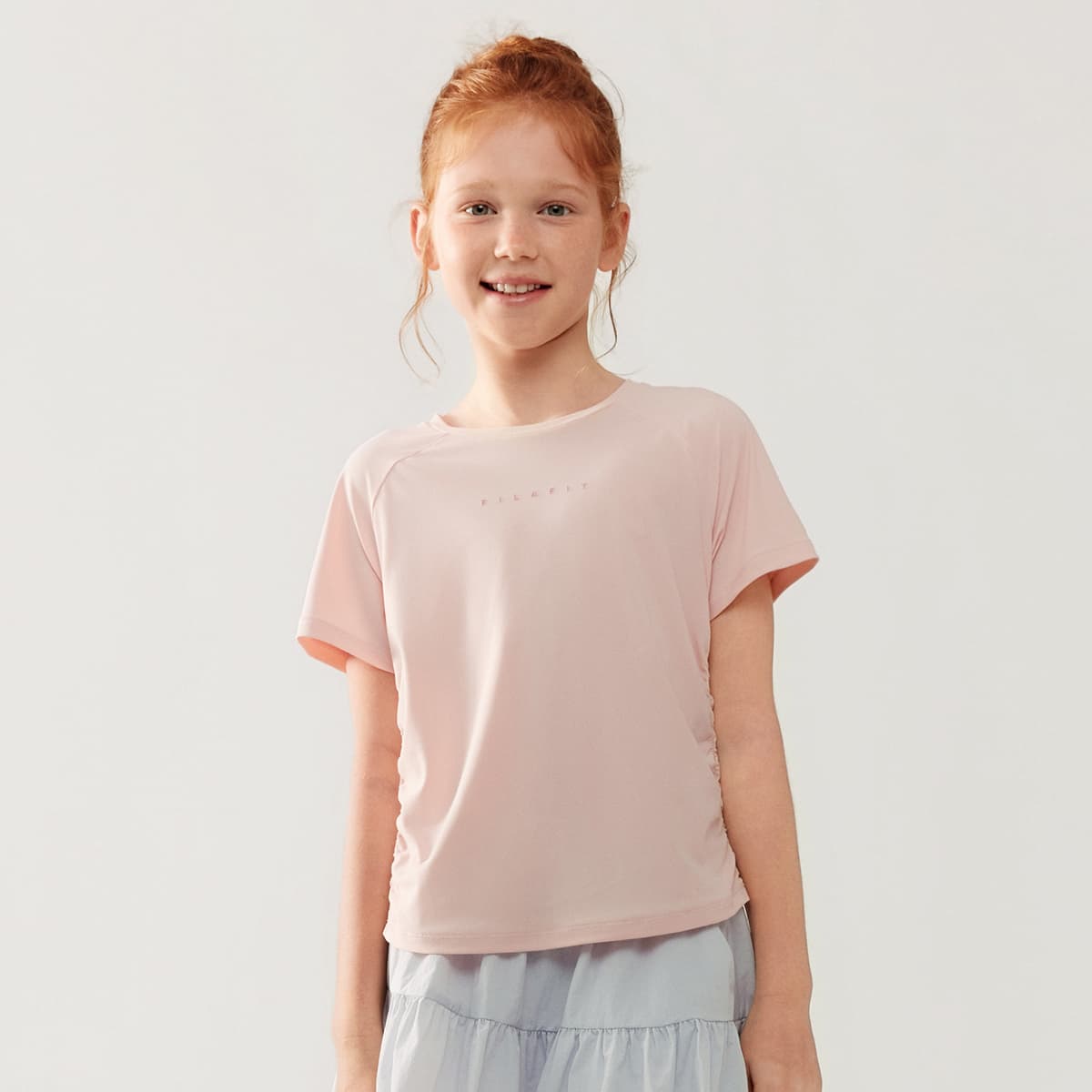 Футболка FILA KIDS Футболка FPF с коротким рукавом оранжевого и серо-розового цвета для детей - изображение 2