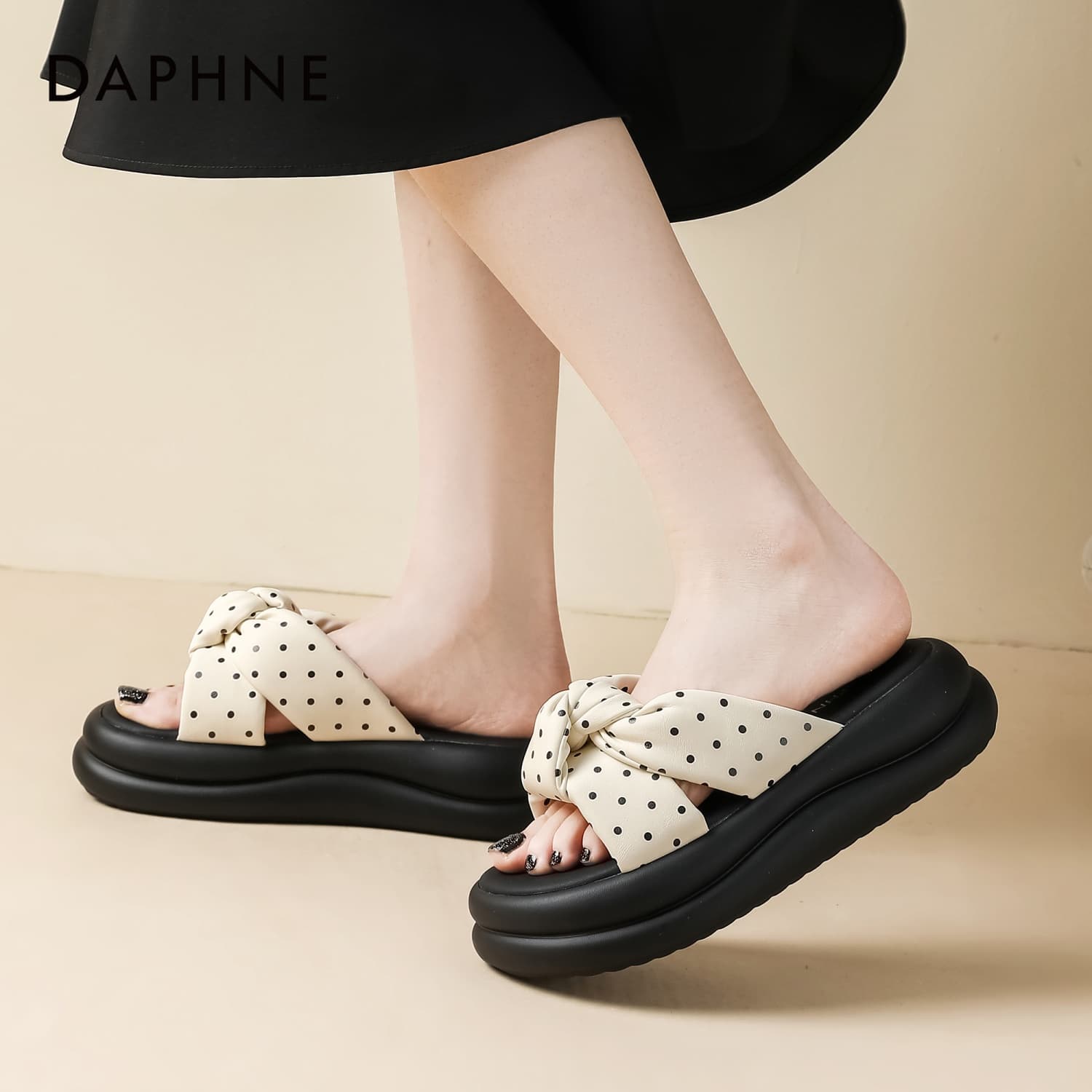 Сандалии Daphne Шлепанцы Женские - изображение 6