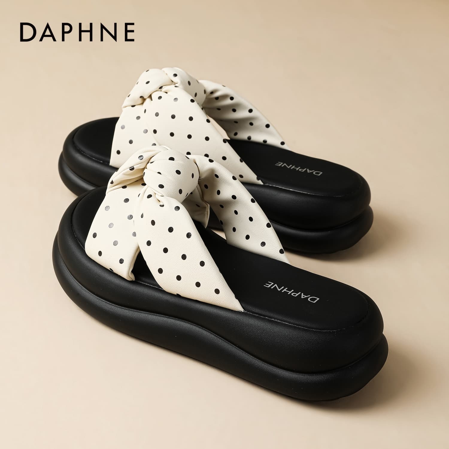 Сандалии Daphne Шлепанцы Женские - изображение 4