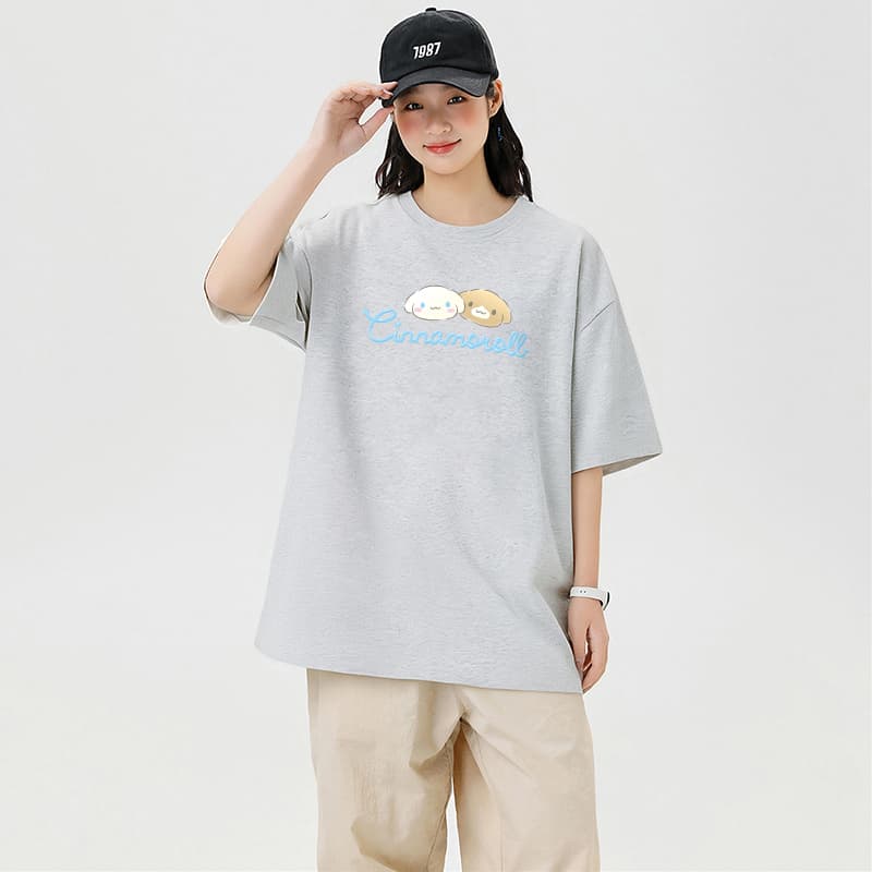 Футболка Sanrio x CINNAMOROLL Совместная коллекция Cinnamonroll Универсальный черный Минималистичный Повседневный Экстра свободный Спущенное плечо Модный бренд Плотный 100% хлопок Унисекс футболка - изображение 5