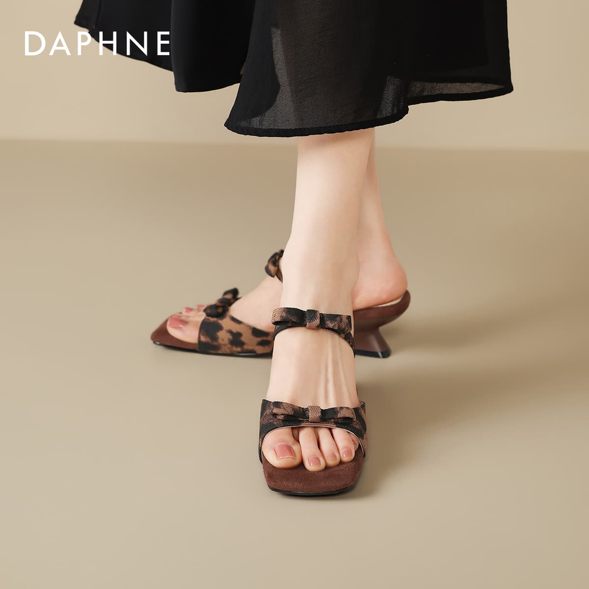 Сандалии Daphne Шлепанцы Женские - изображение 5