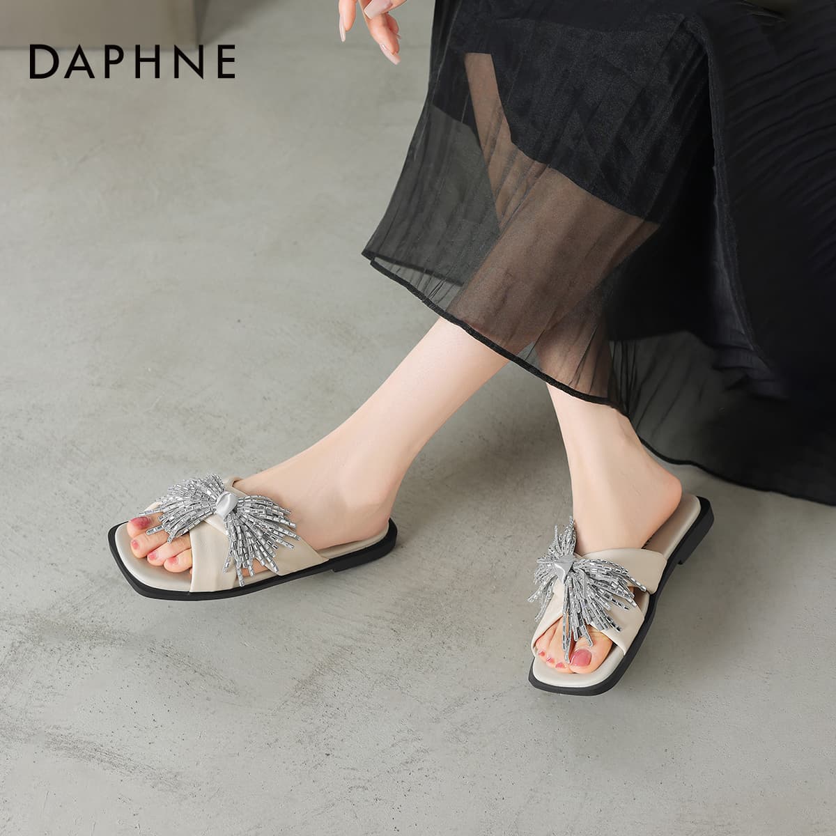 Сандалии Daphne Шлепанцы Женские - изображение 3