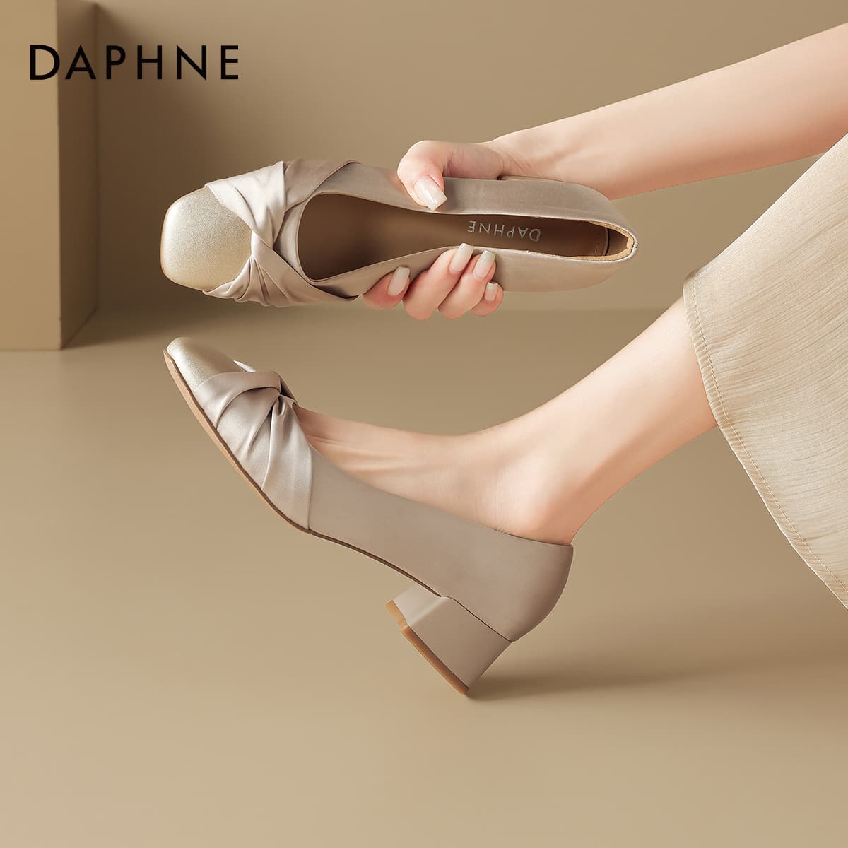 Туфли DAPHNE Высокие каблуки Low Топ Шампанское Женские - изображение 6