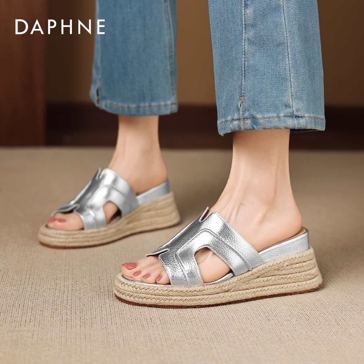 Сандалии Daphne Шлепанцы Женские - изображение 5