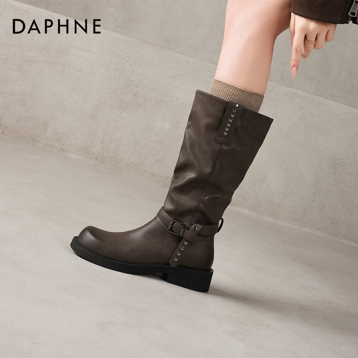 Сапоги DAPHNE Ботильоны Женские - изображение 6
