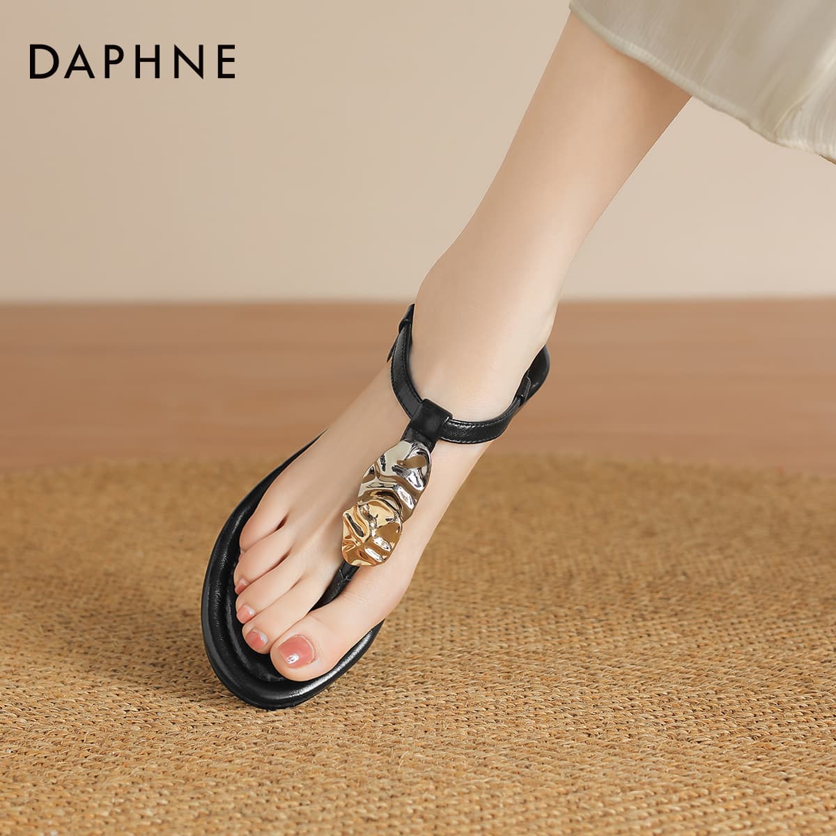 Шлёпанцы Daphne Синтетическая кожа Одиночные Шнуровые Сандалии Женские Черные - изображение 7