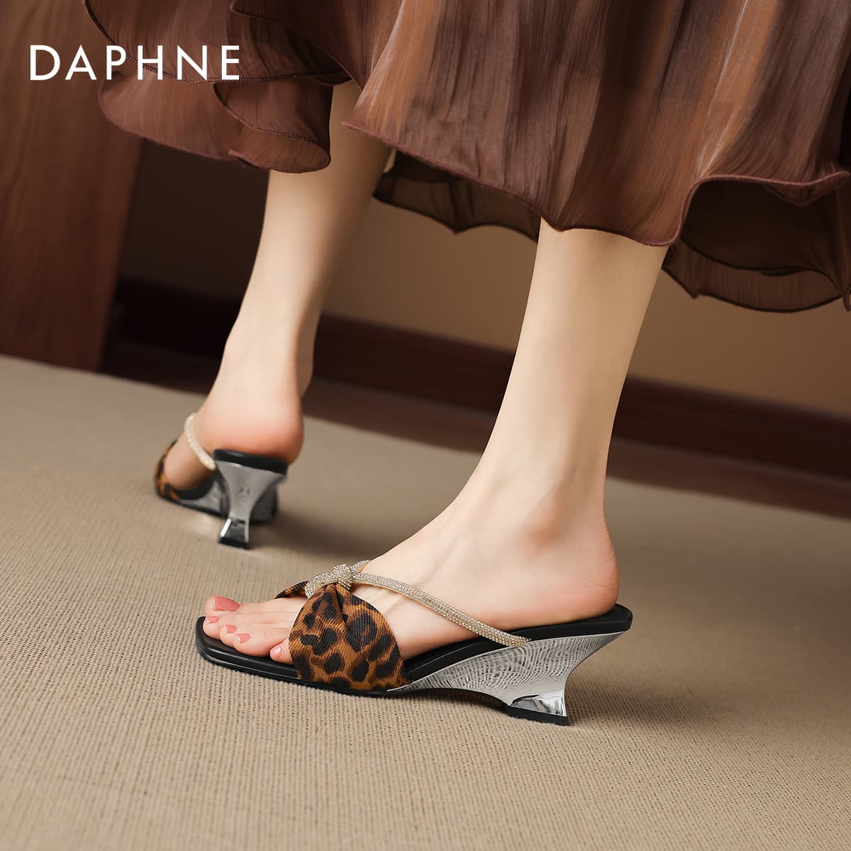 Шлёпанцы DAPHNE One Шнуровочные Сандалии Женские - изображение 7