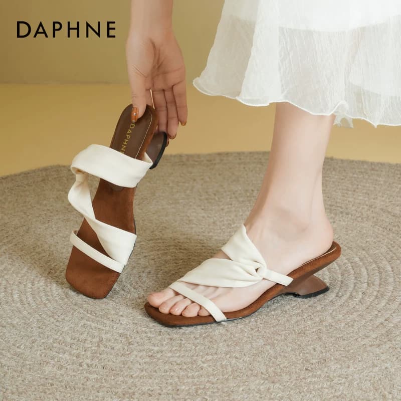 Сандалии Daphne Шлепанцы Женские - изображение 4