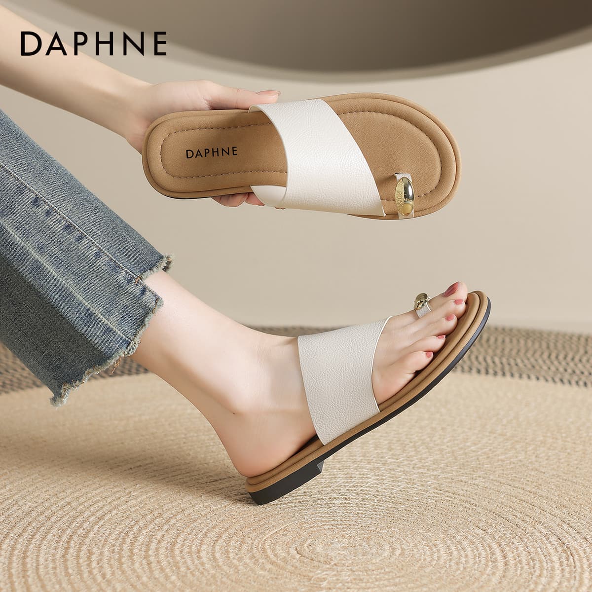 Сандалии DAPHNE Шлепанцы Женские Бежевый - изображение 6