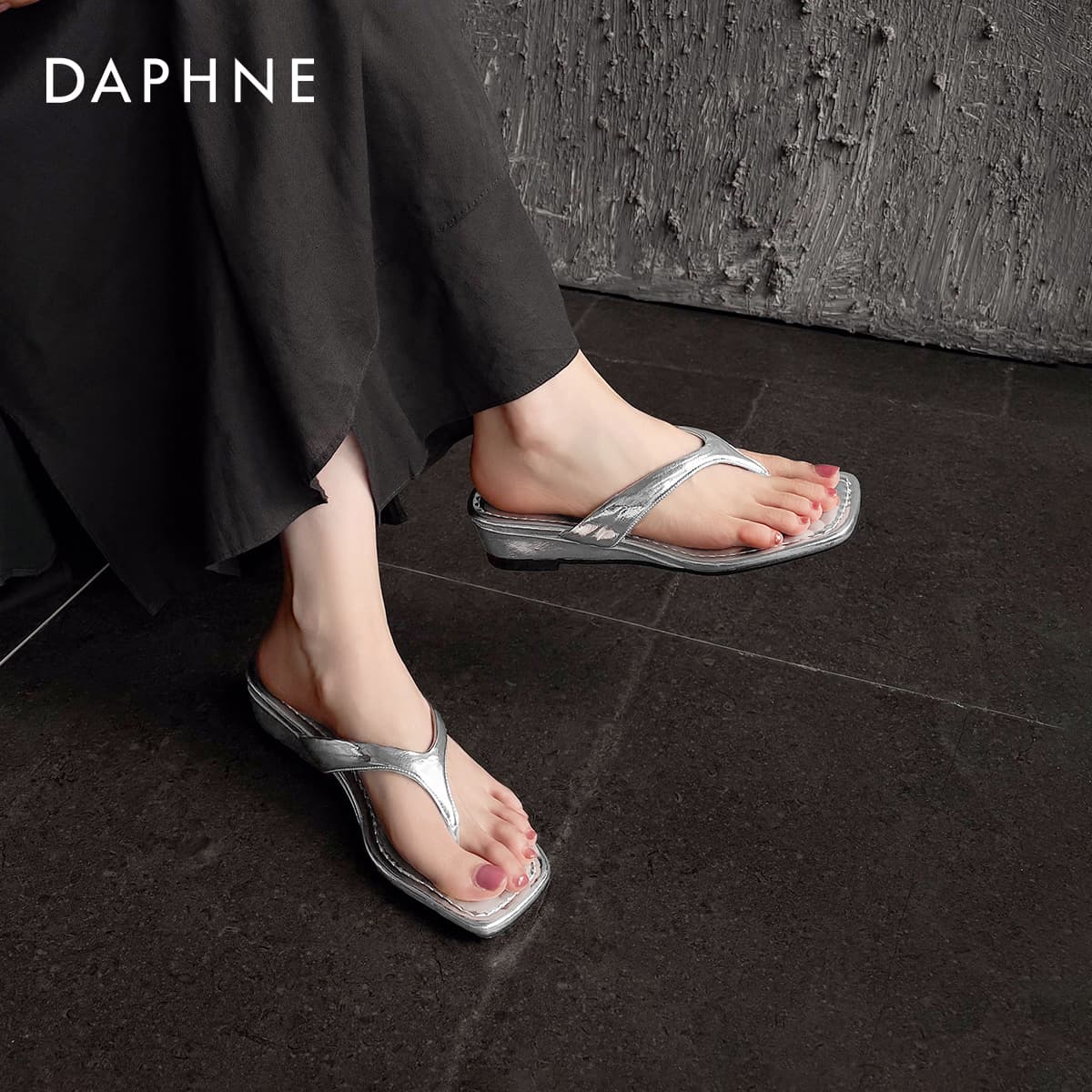 Шлёпанцы DAPHNE Шлепанцы Серебряные Женские - изображение 3