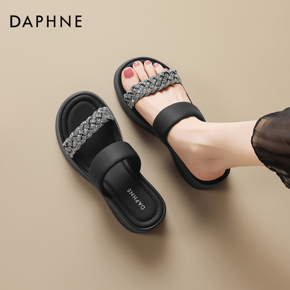 Сандалии DAPHNE Шлепанцы Черные Женские - изображение 4