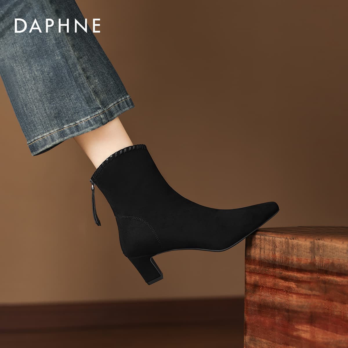 Сапоги Daphne ботильоны черные без подкладки женские - изображение 4