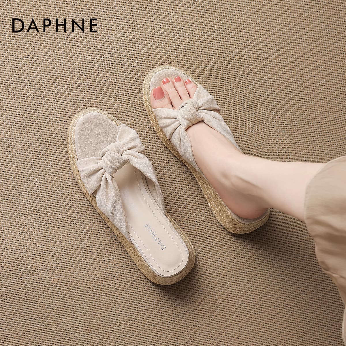 Сандалии DAPHNE Шлепанцы Женские - изображение 3