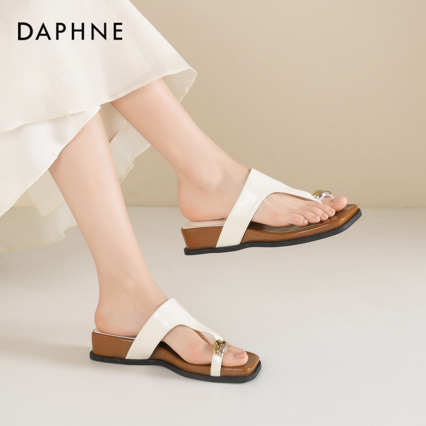 Шлёпанцы DAPHNE Шлепанцы Женские - изображение 4