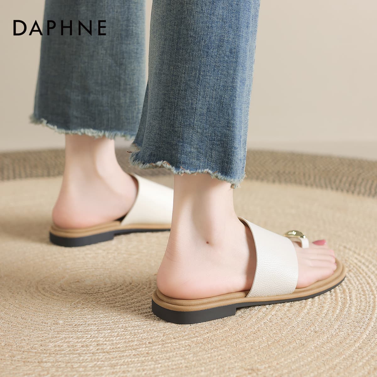 Сандалии DAPHNE Шлепанцы Женские Бежевый - изображение 4