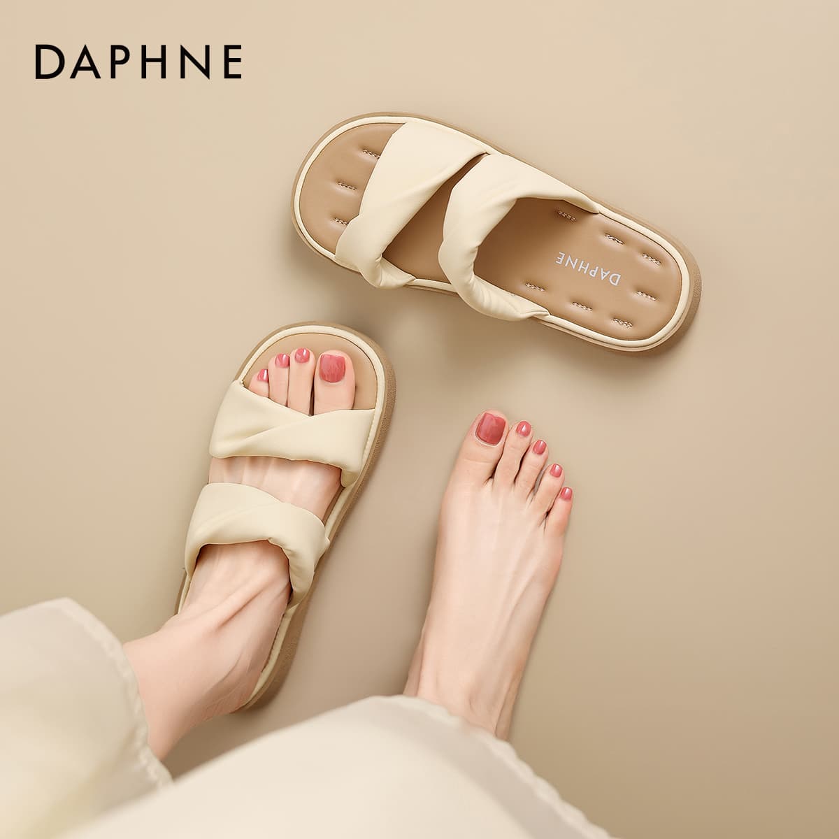 Сандалии Тапочки DAPHNE Rubber Slide Женские - изображение 6