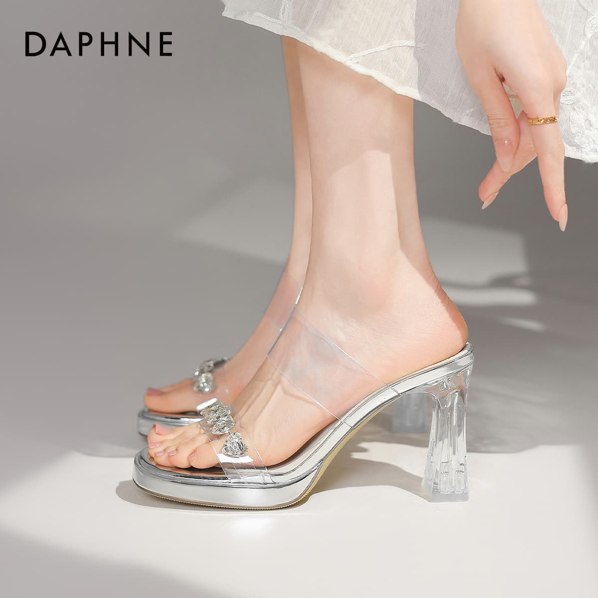 Сандалии Daphne Шлепанцы Женские - изображение 6