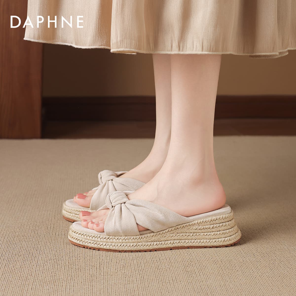 Сандалии DAPHNE Шлепанцы Женские - изображение 5