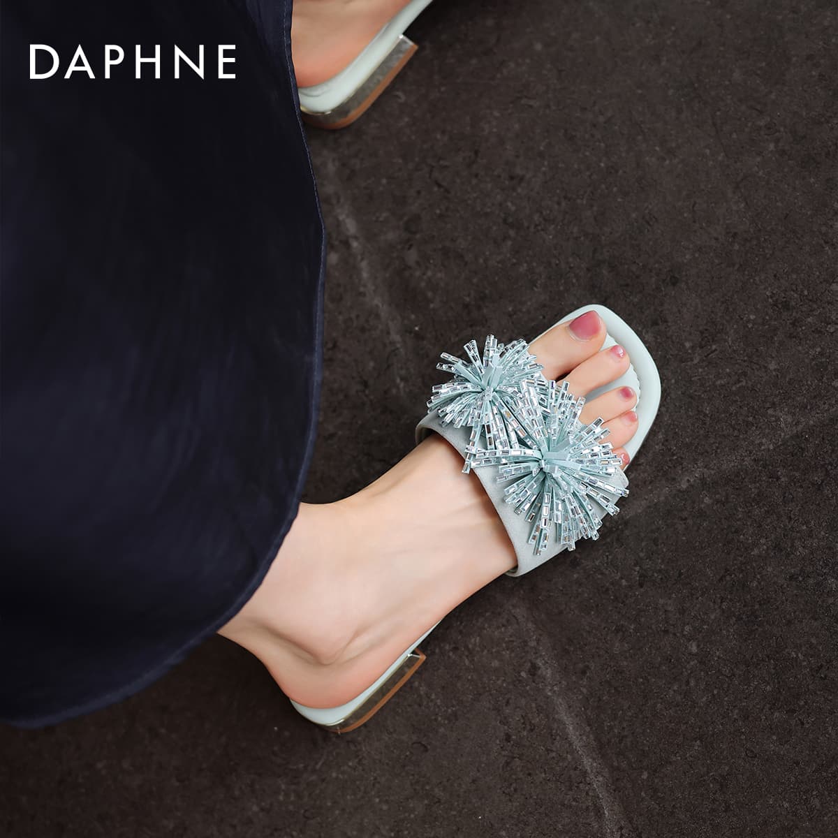 Сандалии Daphne Шлепанцы Женские - изображение 4