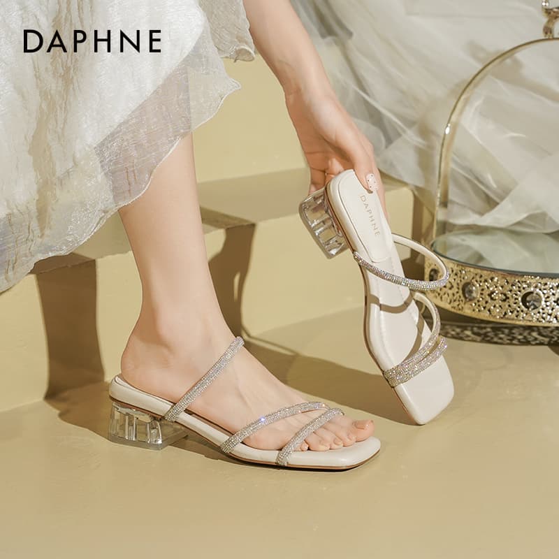 Сандалии DAPHNE Шлепанцы Экрю [Элегантный с камнями каблук 5 см] женские - изображение 4