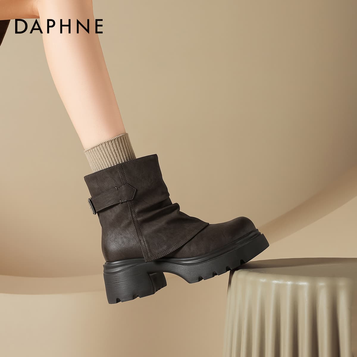 Сапоги DAPHNE Ботильоны Женские - изображение 4