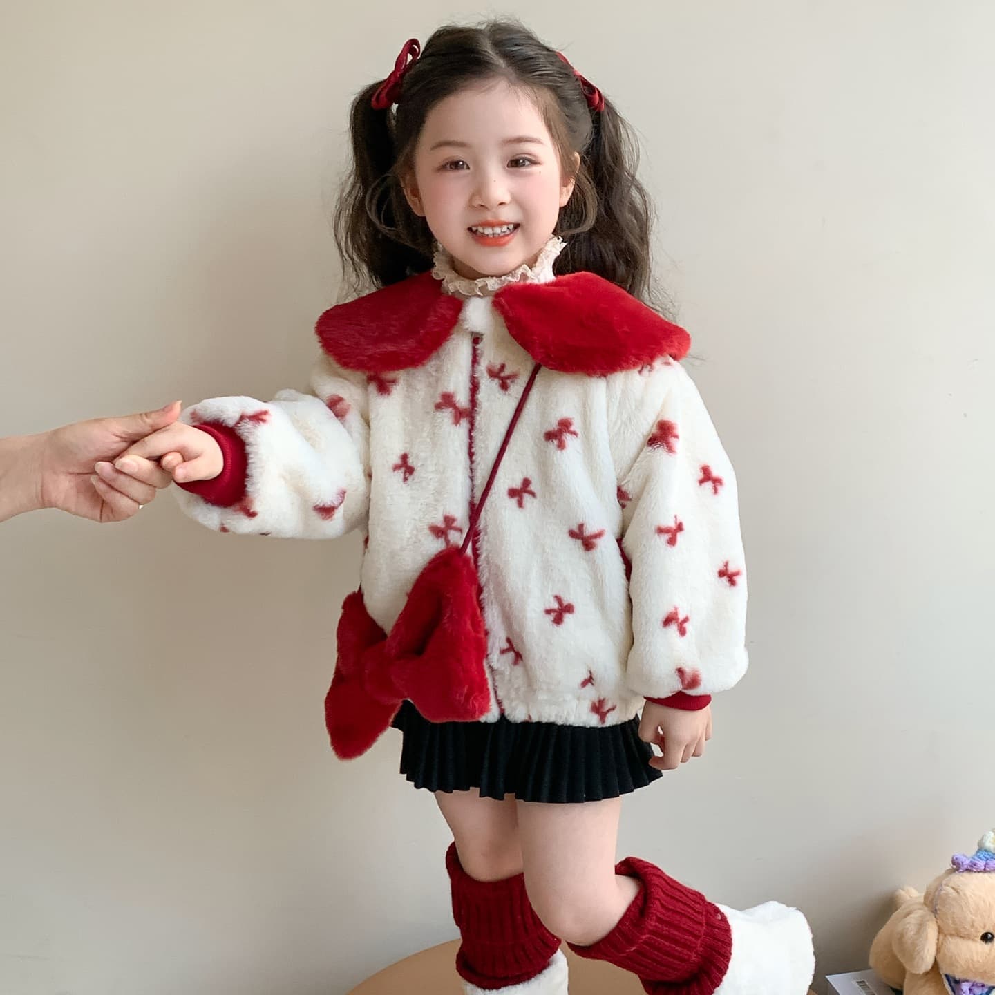 PIERRE CARDIN Изображение Цвет (В комплекте с брелоком) Kids Натуральный и искусственный мех - изображение 1