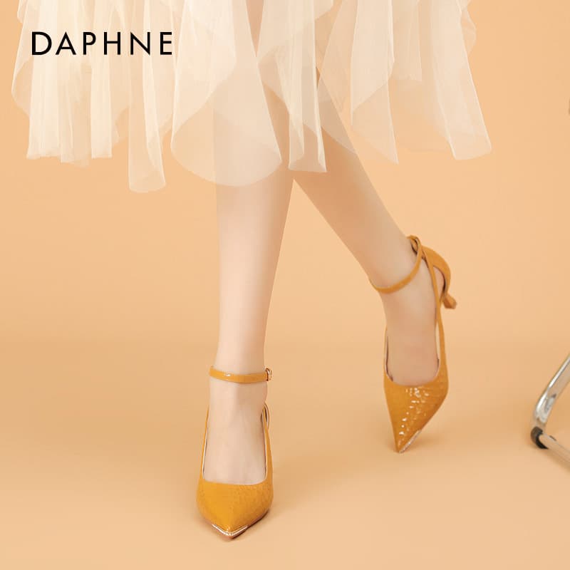 Шлёпанцы Daphne One Шнуровки Сандалии Женские - изображение 3
